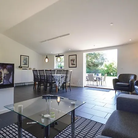 Three-bedroom Holiday In Feriehus
